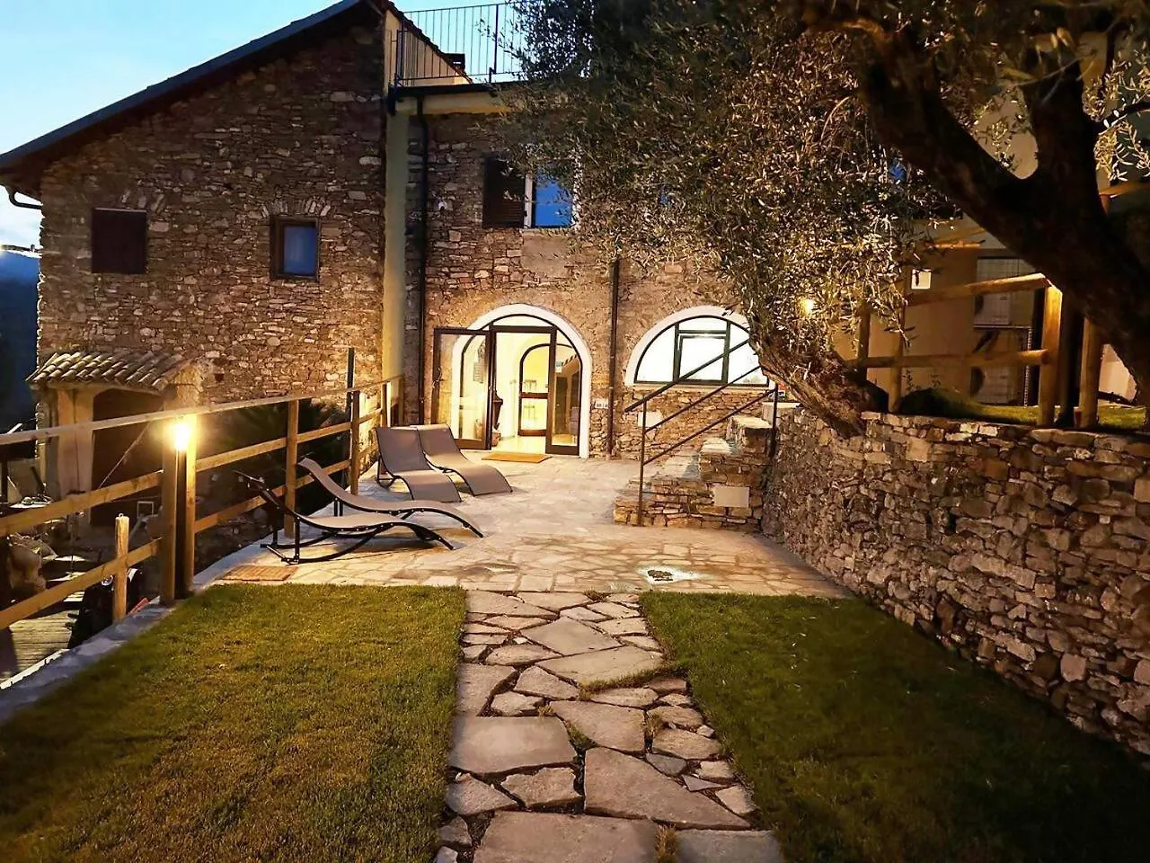 Appartamento Alba Dachi Farm Andora 0*,